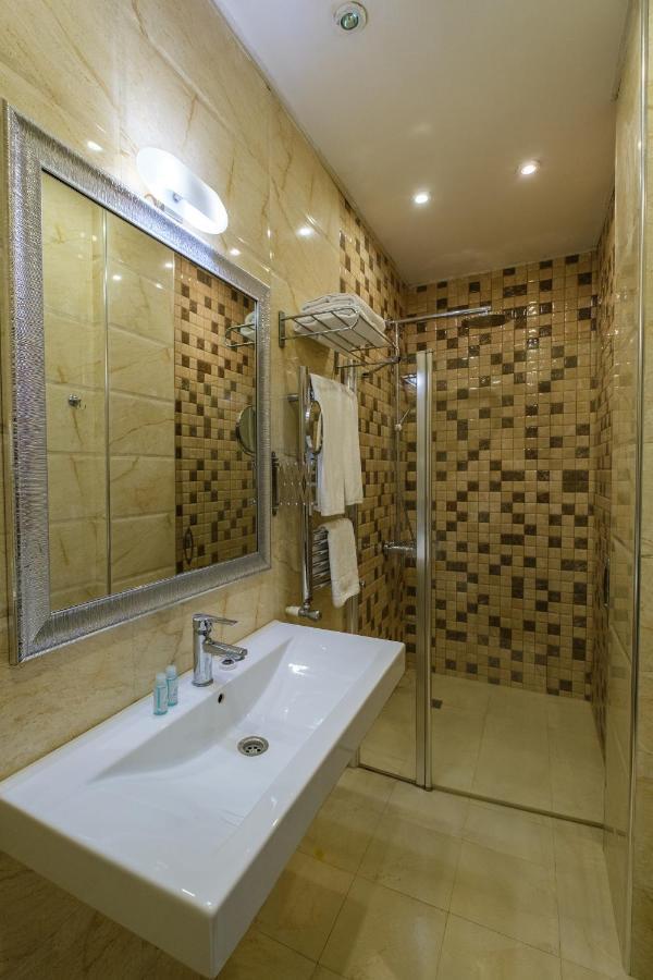 Maestro Hotel Баку Екстериор снимка