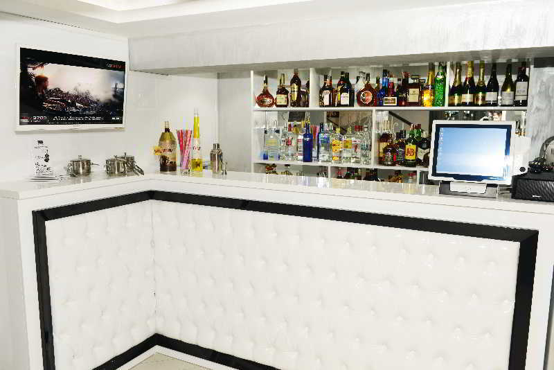 Maestro Hotel Баку Екстериор снимка