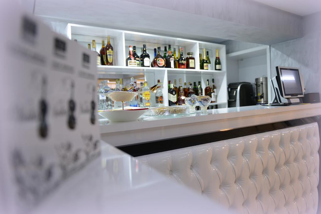 Maestro Hotel Баку Екстериор снимка
