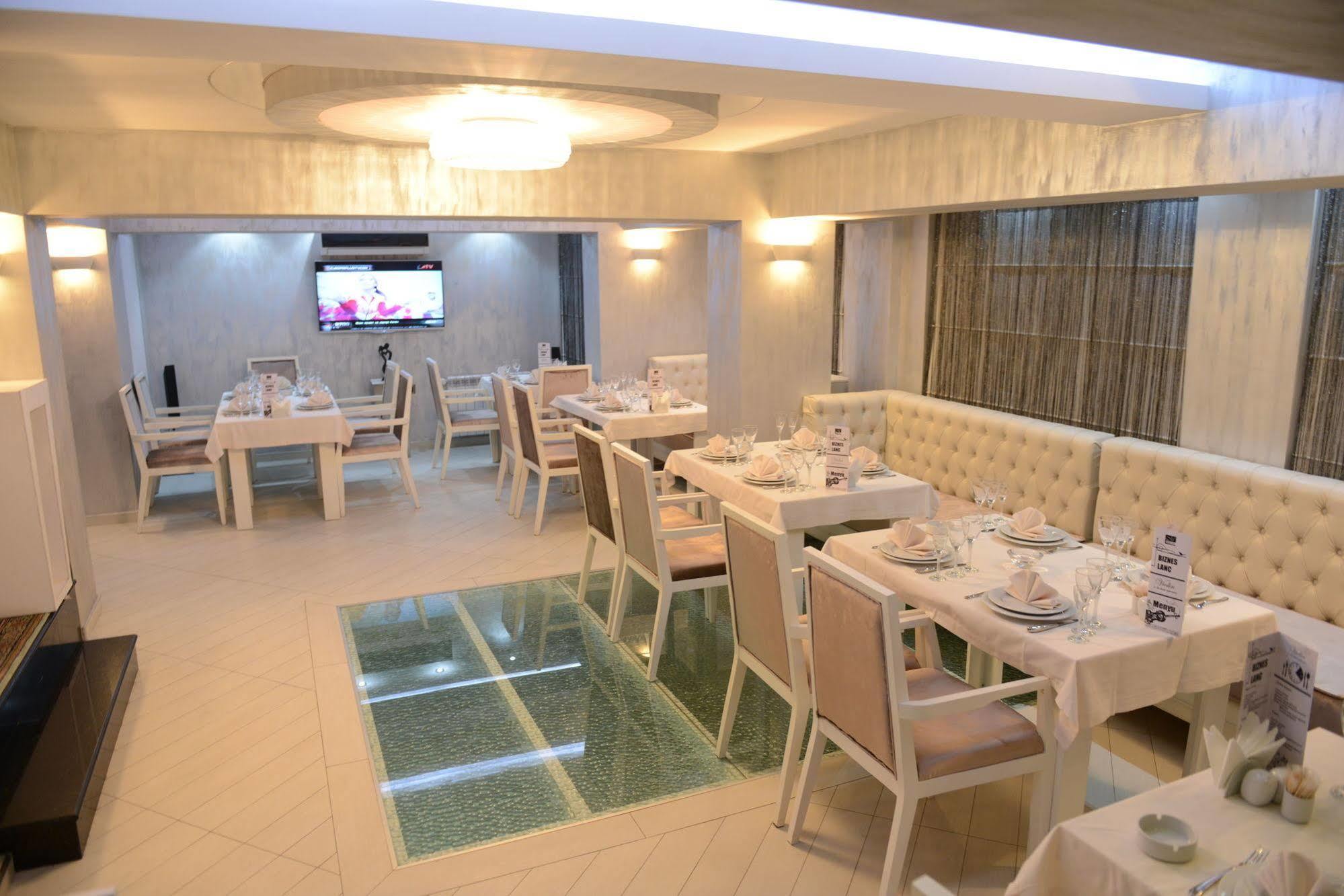 Maestro Hotel Баку Екстериор снимка