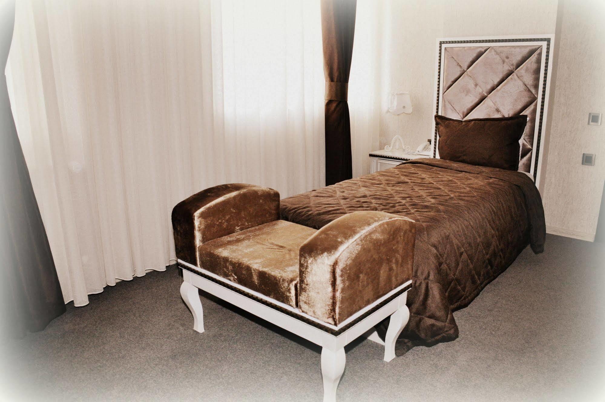 Maestro Hotel Баку Екстериор снимка