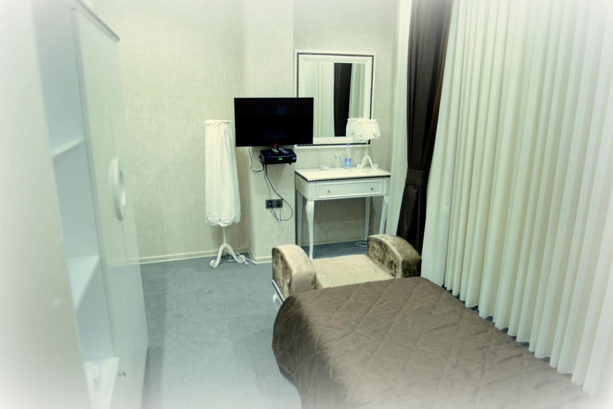 Maestro Hotel Баку Екстериор снимка