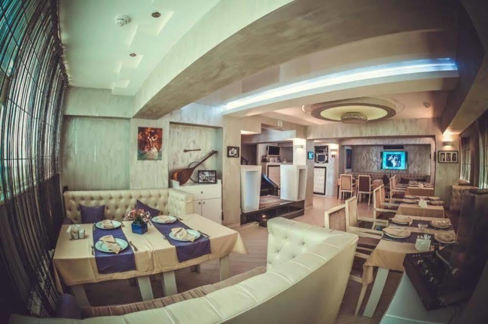 Maestro Hotel Баку Екстериор снимка