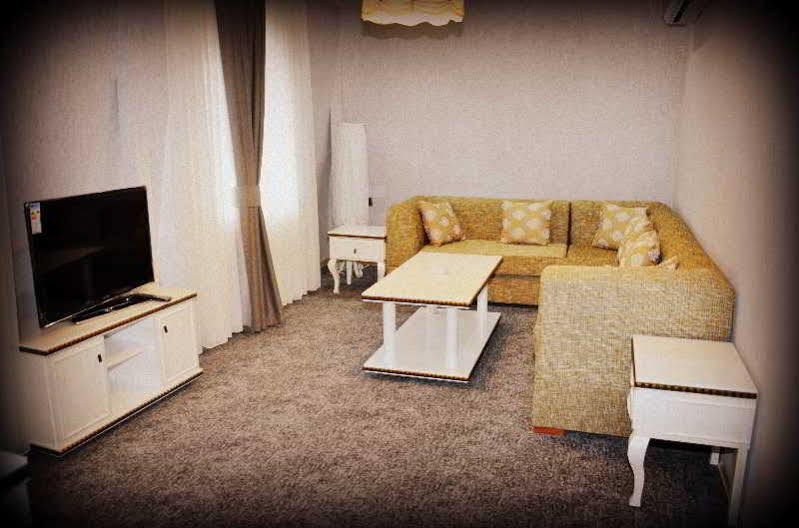 Maestro Hotel Баку Екстериор снимка